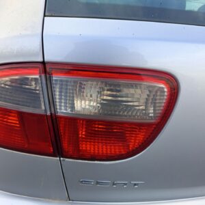 PILOTO TRASERO IZQUIERDO INTERIOR SEAT LEON (1M1)