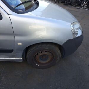 ALETA DELANTERA DERECHA PEUGEOT PARTNER (S2)