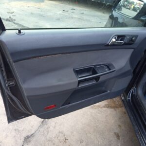 ELEVALUNAS DELANTERO IZQUIERDO VOLKSWAGEN POLO IV (9N1)