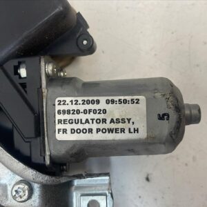 ELEVALUNAS DELANTERO DERECHO TOYOTA VERSO (AUR2/ZGR2)