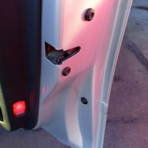 CERRADURA PUERTA DELANTERA DERECHA AUDI A6 BERLINA (4B2)