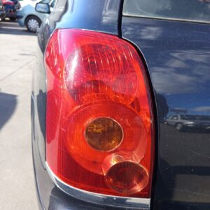PILOTO TRASERO IZQUIERDO TOYOTA AVENSIS WAGON (T25)