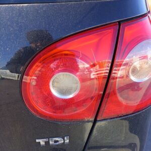 PILOTO TRASERO DERECHO INTERIOR VOLKSWAGEN GOLF V (1K1)(10.2003)