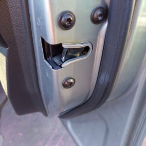 CERRADURA PUERTA DELANTERA DERECHA OPEL INSIGNIA BERLINA