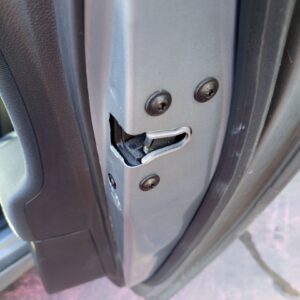 CERRADURA PUERTA TRASERA DERECHA OPEL INSIGNIA BERLINA