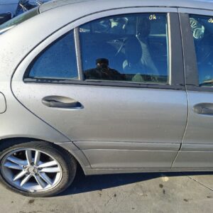 PUERTA TRASERA DERECHA MERCEDES-BENZ CLASE C (BM 203) BERLINA