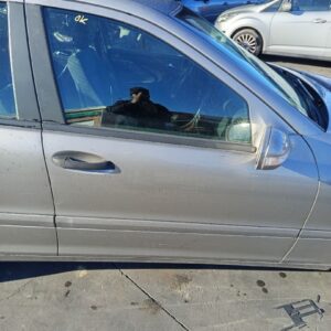 PUERTA DELANTERA DERECHA MERCEDES-BENZ CLASE C (BM 203) BERLINA