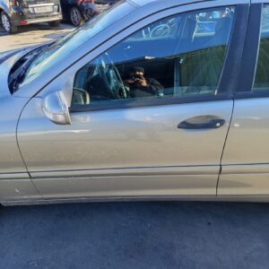 PUERTA DELANTERA IZQUIERDA MERCEDES-BENZ CLASE C (BM 203) BERLINA