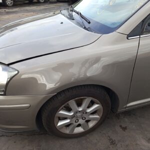 ALETA DELANTERA IZQUIERDA TOYOTA AVENSIS BERLINA (T25)