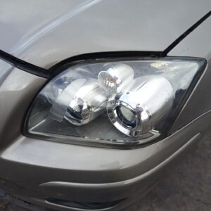 FARO IZQUIERDO TOYOTA AVENSIS BERLINA (T25)