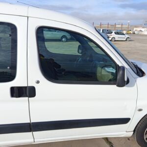 PUERTA DELANTERA DERECHA PEUGEOT PARTNER (S2)