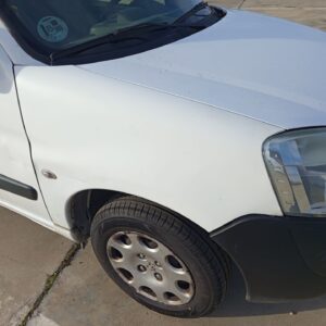 ALETA DELANTERA DERECHA PEUGEOT PARTNER (S2)
