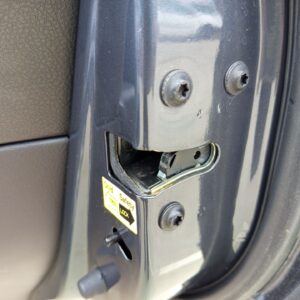 CERRADURA PUERTA TRASERA DERECHA SSANGYONG ACTYON