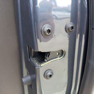 CERRADURA PUERTA DELANTERA DERECHA SSANGYONG ACTYON