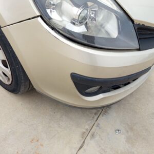 PARAGOLPES DELANTERO RENAULT CLIO III