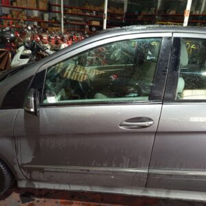 PUERTA DELANTERA IZQUIERDA MERCEDES-BENZ CLASE B (BM 245)