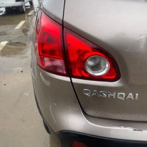 PILOTO TRASERO IZQUIERDO INTERIOR NISSAN QASHQAI (J10)