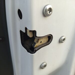 CERRADURA PUERTA DELANTERA DERECHA OPEL CORSA D