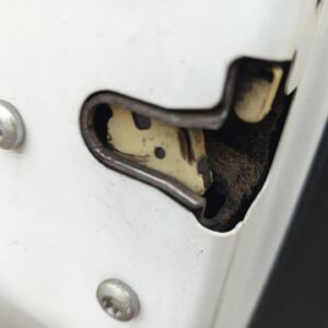 CERRADURA PUERTA DELANTERA IZQUIERDA OPEL CORSA D