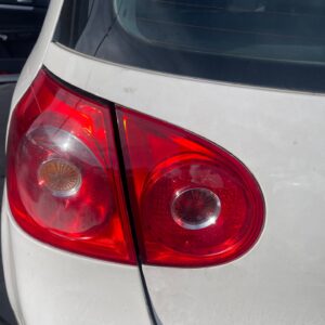 PILOTO TRASERO IZQUIERDO INTERIOR VOLKSWAGEN GOLF V (1K1)(10.2003)