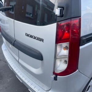 PILOTO TRASERO IZQUIERDO DACIA DOKKER