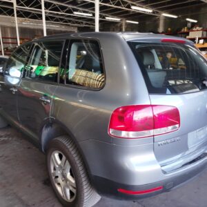 PARAGOLPES TRASERO VOLKSWAGEN TOUAREG (7LA)