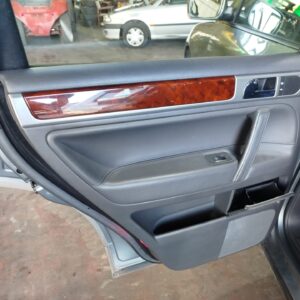 ELEVALUNAS TRASERO IZQUIERDO VOLKSWAGEN TOUAREG (7LA)