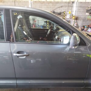 PUERTA DELANTERA DERECHA VOLKSWAGEN TOUAREG (7LA)