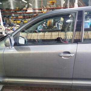 PUERTA DELANTERA IZQUIERDA VOLKSWAGEN TOUAREG (7LA)