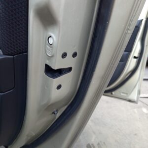 CERRADURA PUERTA TRASERA DERECHA MAZDA 3 BERLINA (BK)