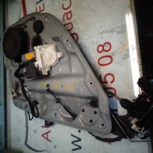 ELEVALUNAS TRASERO IZQUIERDO VOLKSWAGEN BORA BERLINA (1J2)(1998)