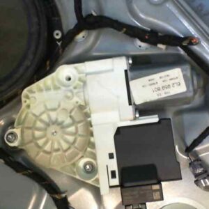 ELEVALUNAS DELANTERO DERECHO SEAT CORDOBA BERLINA (6L2)