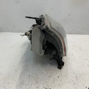 FARO DERECHO TOYOTA AVENSIS BERLINA (T25)