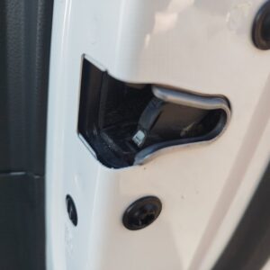 CERRADURA PUERTA TRASERA DERECHA CHEVROLET CRUZE