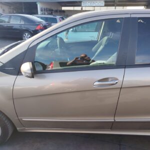PUERTA DELANTERA IZQUIERDA MERCEDES-BENZ CLASE A (BM 169)