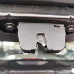 CERRADURA MALETERO / PORTON PEUGEOT 208