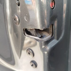 CERRADURA PUERTA TRASERA IZQUIERDA PEUGEOT 208