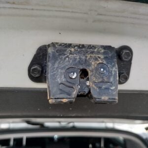 CERRADURA MALETERO / PORTON KIA SPORTAGE (SL)