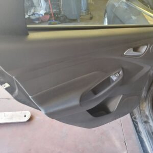 ELEVALUNAS TRASERO IZQUIERDO FORD FOCUS BERLINA (CEW)