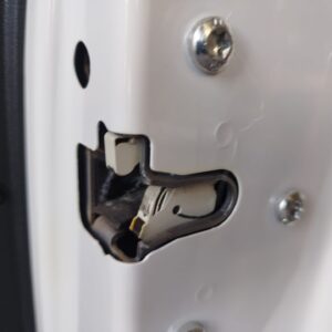 CERRADURA PUERTA DELANTERA DERECHA OPEL CORSA E