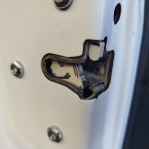 CERRADURA PUERTA TRASERA IZQUIERDA OPEL CORSA E