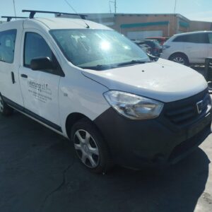 FARO DERECHO DACIA DOKKER