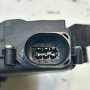 CERRADURA PUERTA TRASERA IZQUIERDA VOLKSWAGEN GOLF IV BERLINA (1J1)(10.1997)