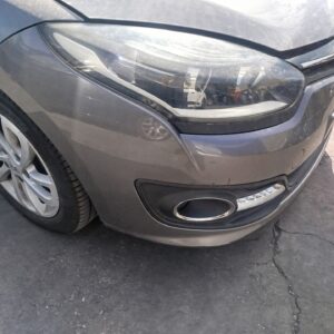 PARAGOLPES DELANTERO RENAULT MEGANE III BERLINA 5P