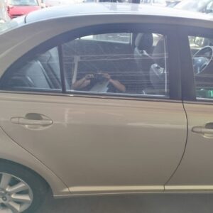 PUERTA TRASERA DERECHA TOYOTA AVENSIS BERLINA (T25)