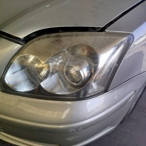 FARO IZQUIERDO TOYOTA AVENSIS BERLINA (T25)