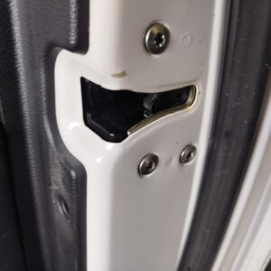 CERRADURA PUERTA DELANTERA DERECHA KIA CARENS (RP)