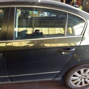 PUERTA TRASERA IZQUIERDA VOLKSWAGEN PASSAT BERLINA (3C2)