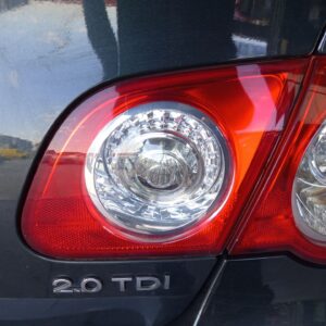 PILOTO TRASERO DERECHO INTERIOR VOLKSWAGEN PASSAT BERLINA (3C2)