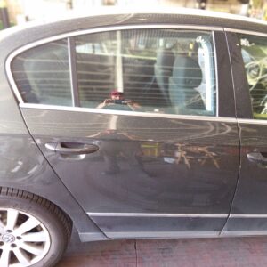 PUERTA TRASERA DERECHA VOLKSWAGEN PASSAT BERLINA (3C2)